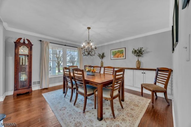 8 Governor Rd, Readington Twp., NJ 08822