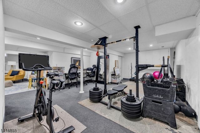 8 Governor Rd, Readington Twp., NJ 08822