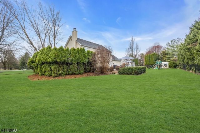 8 Governor Rd, Readington Twp., NJ 08822