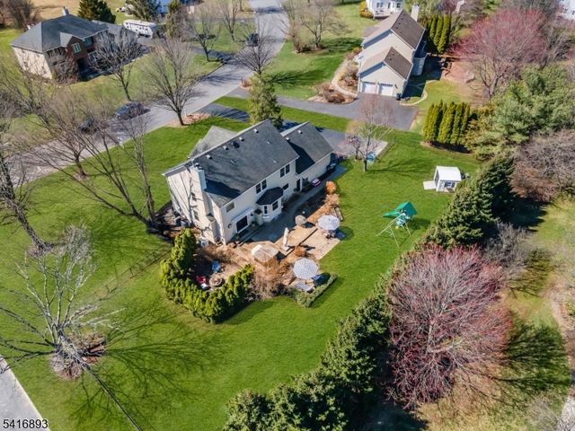 8 Governor Rd, Readington Twp., NJ 08822