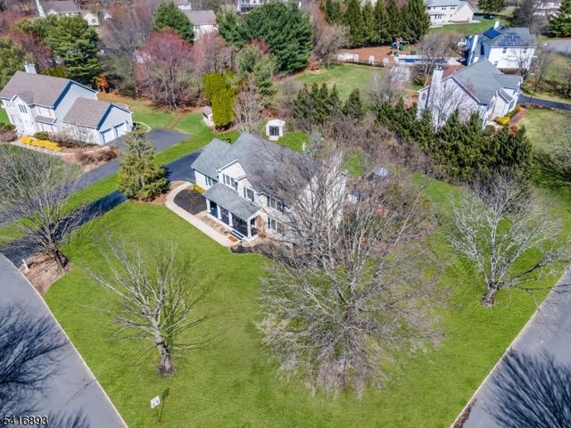 8 Governor Rd, Readington Twp., NJ 08822