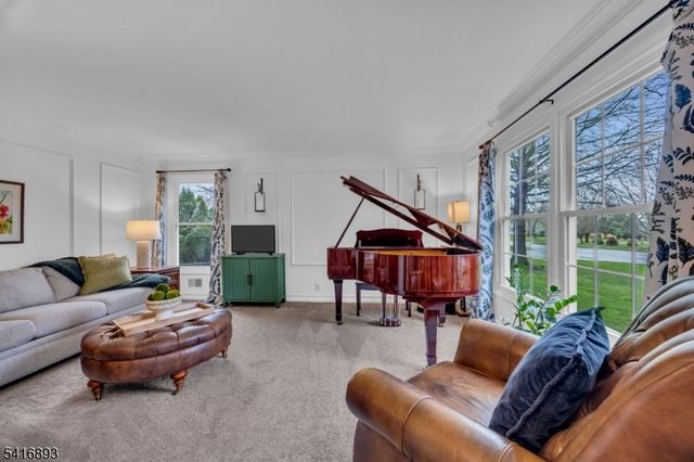 8 Governor Rd, Readington Twp., NJ 08822