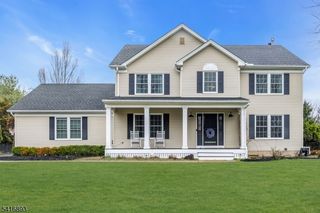 8 Governor Rd, Readington Twp., NJ 08822