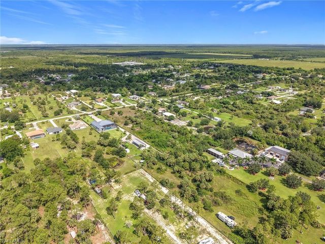 10th ST NE, Naples, FL 34120