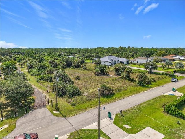 10th ST NE, Naples, FL 34120