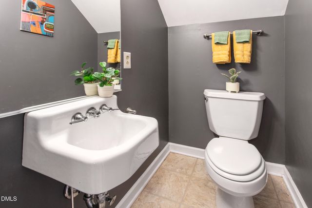 609 Central Avenue, Burlington, NC 27215