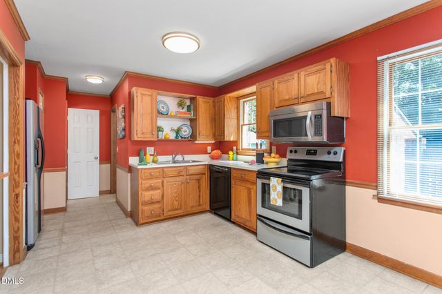 609 Central Avenue, Burlington, NC 27215