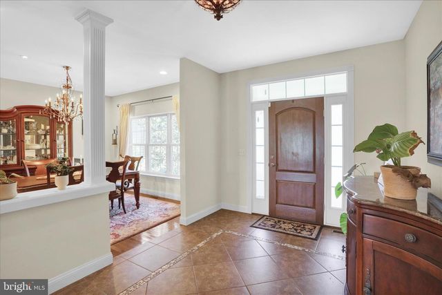 1888 BOW DR, Auburn, PA 17922