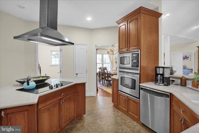 1888 BOW DR, Auburn, PA 17922