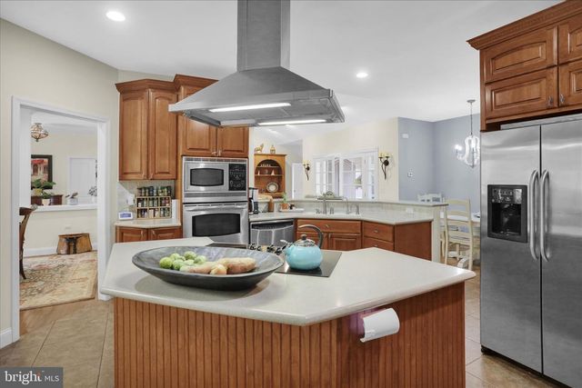 1888 BOW DR, Auburn, PA 17922
