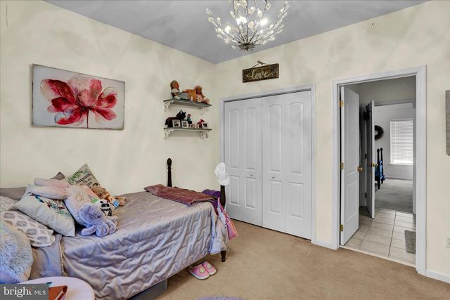 1888 BOW DR, Auburn, PA 17922