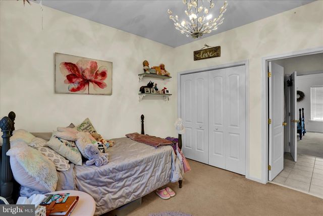 1888 BOW DR, Auburn, PA 17922