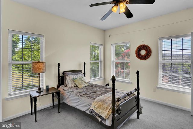 1888 BOW DR, Auburn, PA 17922