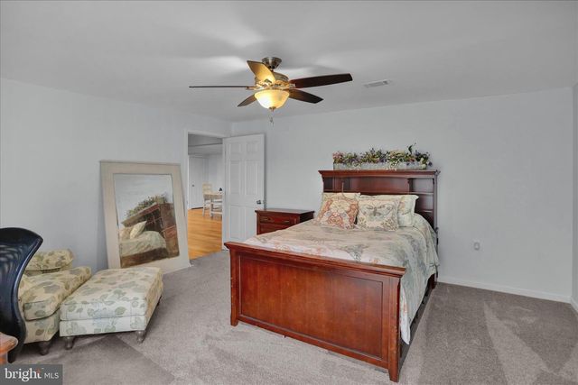 1888 BOW DR, Auburn, PA 17922