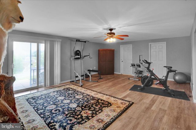 1888 BOW DR, Auburn, PA 17922