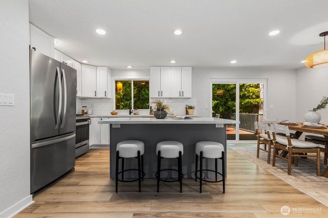 17378 NE 160th Street, Woodinville, WA 98072
