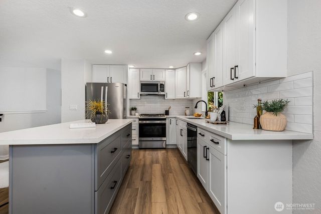 17378 NE 160th Street, Woodinville, WA 98072