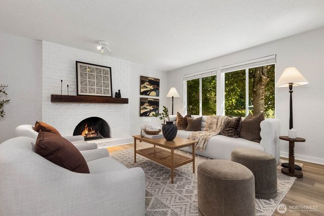 17378 NE 160th Street, Woodinville, WA 98072