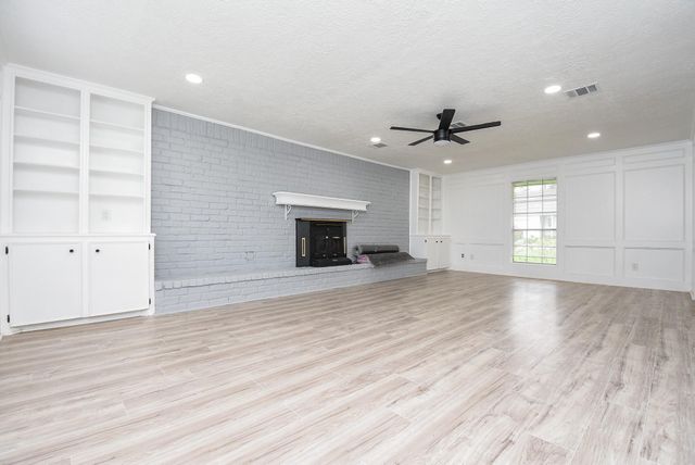 15814 Winding Moss Drive, Houston, TX 77068