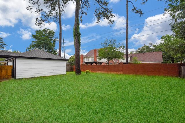 15814 Winding Moss Drive, Houston, TX 77068