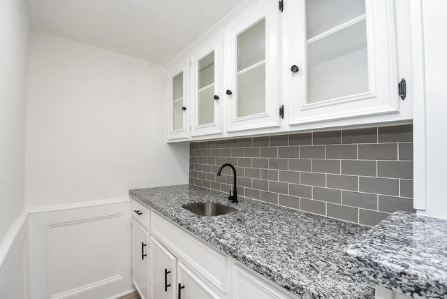 15814 Winding Moss Drive, Houston, TX 77068