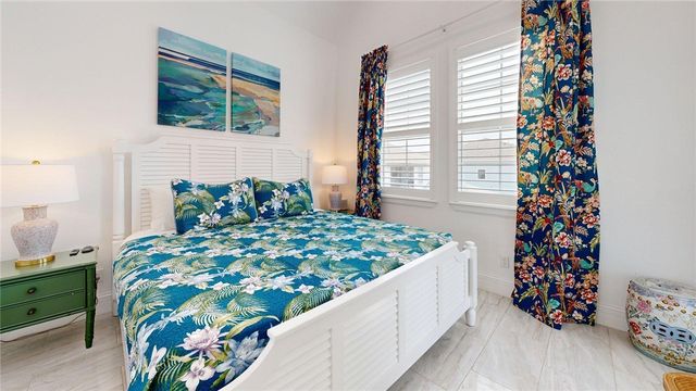 15516 Spyglass Dr, Corpus Christi, TX 78418