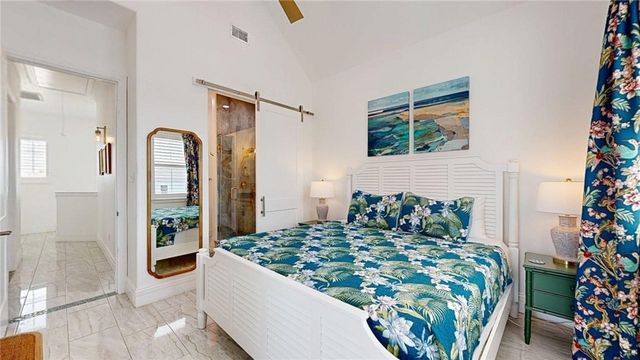 15516 Spyglass Dr, Corpus Christi, TX 78418