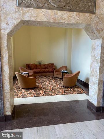 2737 DEVONSHIRE PL NW #327, Washington, DC 20008