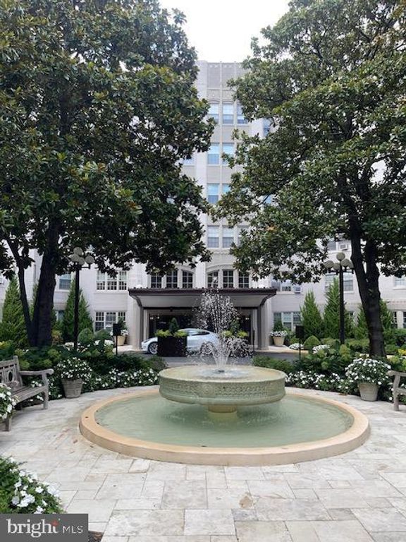 2737 DEVONSHIRE PL NW #327, Washington, DC 20008