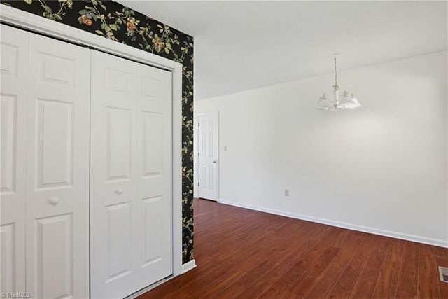 1528 Ambridge Court, High Point, NC 27235