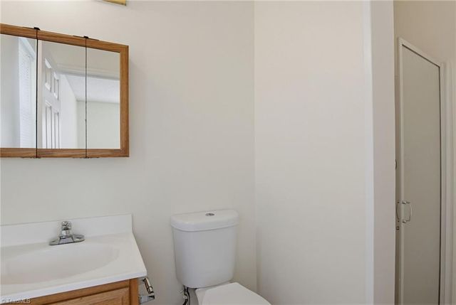 1528 Ambridge Court, High Point, NC 27235