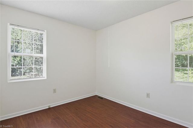 1528 Ambridge Court, High Point, NC 27235