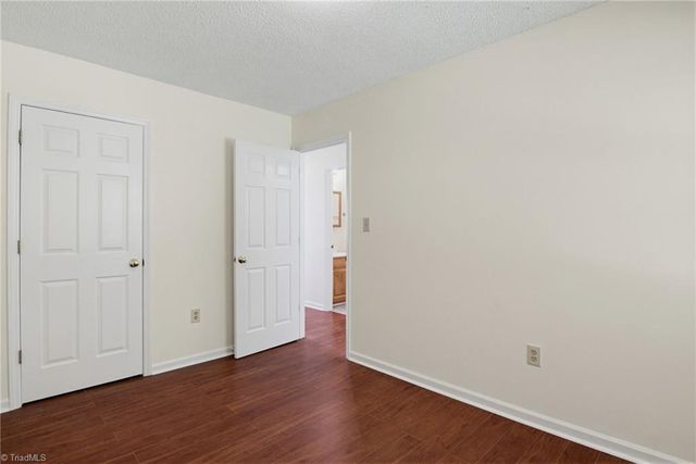 1528 Ambridge Court, High Point, NC 27235