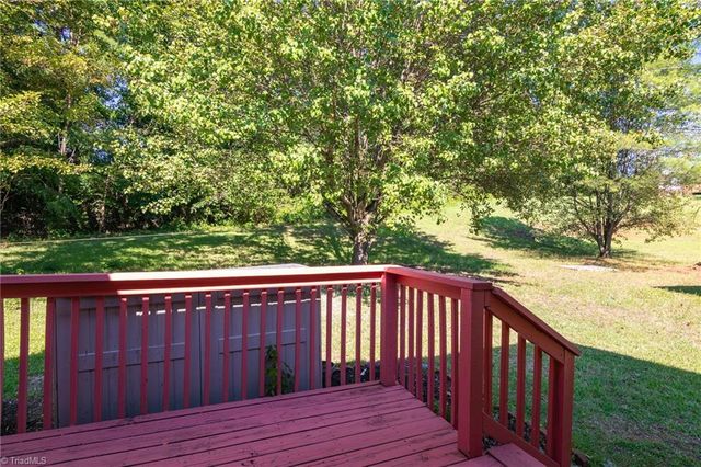 1528 Ambridge Court, High Point, NC 27235