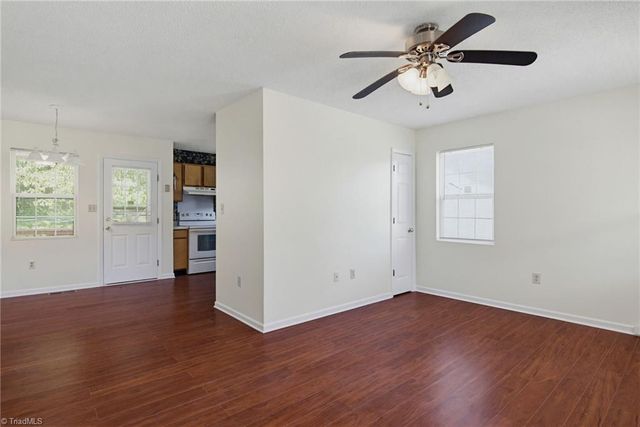 1528 Ambridge Court, High Point, NC 27235