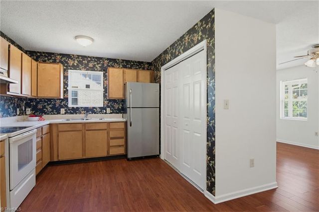 1528 Ambridge Court, High Point, NC 27235