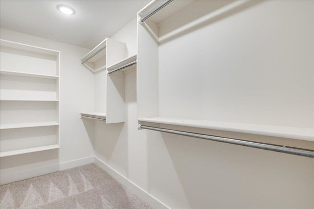 5561 Wandering Way, Maize, KS 67101