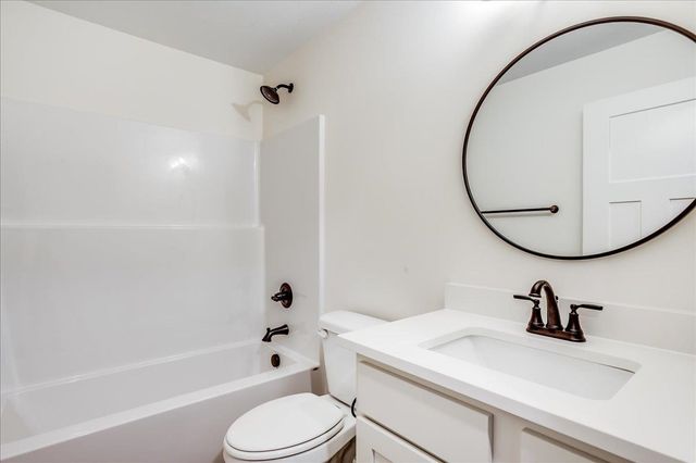 5561 Wandering Way, Maize, KS 67101