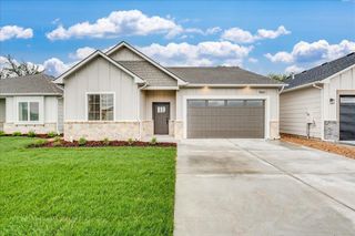 5561 Wandering Way, Maize, KS 67101