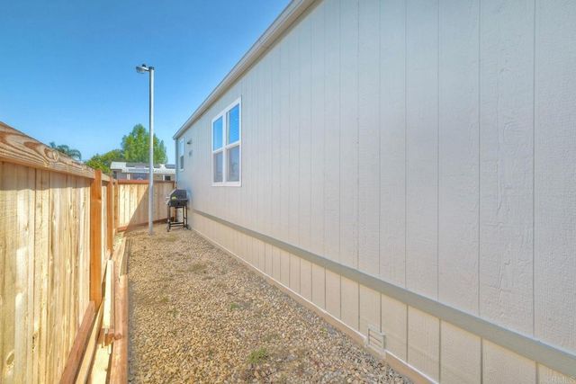 541 W 15th Avenue Spc 15, Escondido, CA 92025