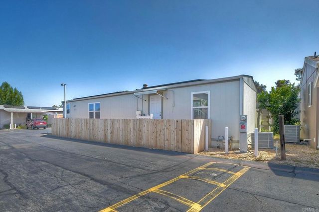 541 W 15th Avenue Spc 15, Escondido, CA 92025
