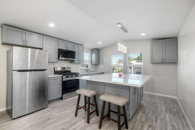 541 W 15th Avenue Spc 15, Escondido, CA 92025