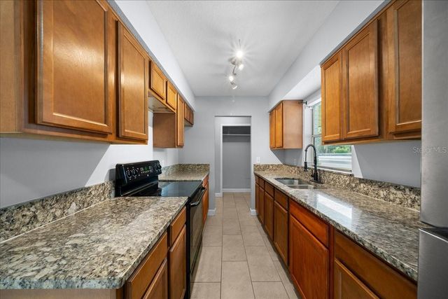 1214 SE 36TH AVENUE, Ocala, FL 34471