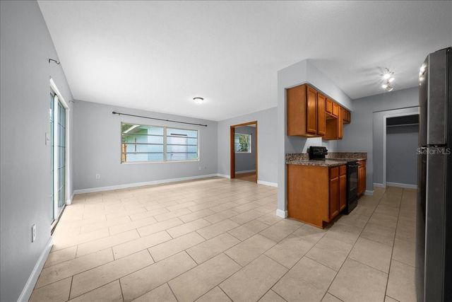 1214 SE 36TH AVENUE, Ocala, FL 34471