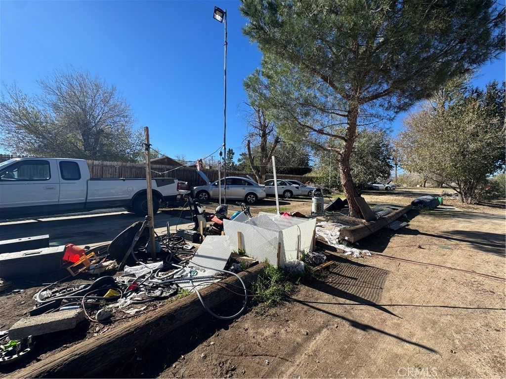 Image 19 of property listing at 10175 Valle Vista, Phelan, CA 92371