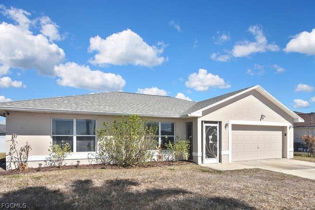 5122 Beecher ST, Lehigh Acres, FL 33971