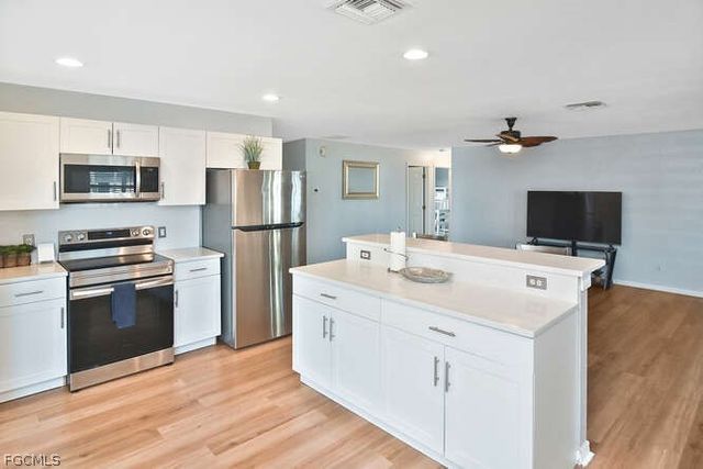 5122 Beecher ST, Lehigh Acres, FL 33971