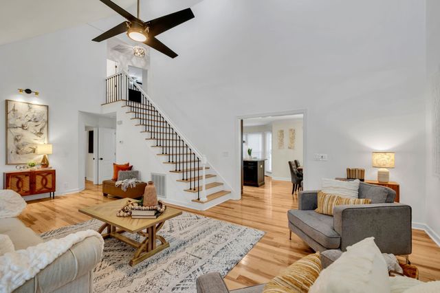 221 Adams Ct, Franklin, TN 37064