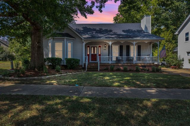 221 Adams Ct, Franklin, TN 37064