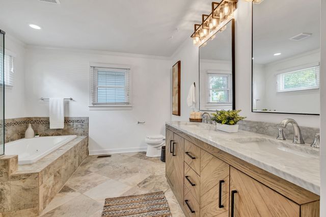 221 Adams Ct, Franklin, TN 37064